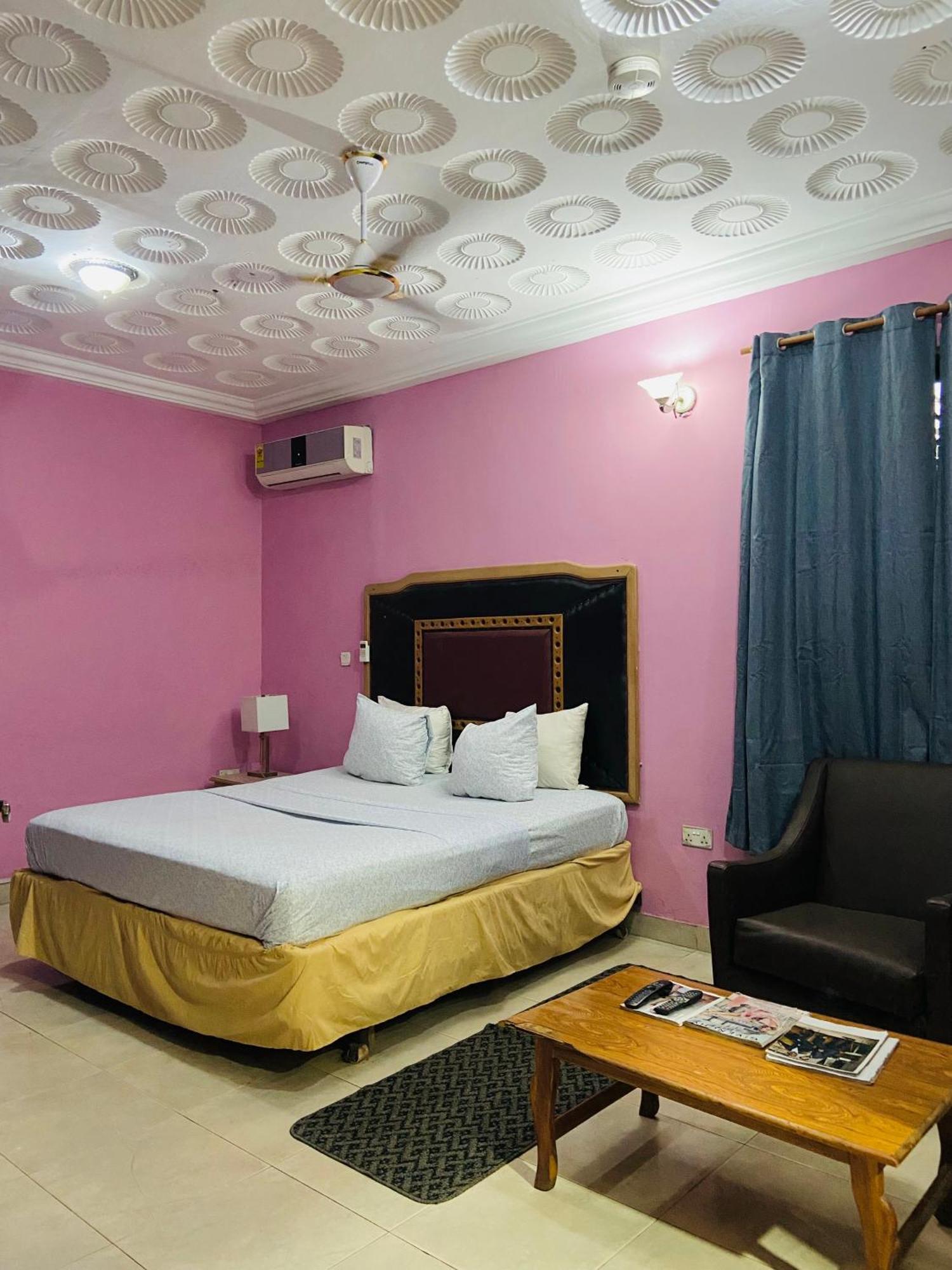 Hotel Heavens Gate Acra Exterior foto