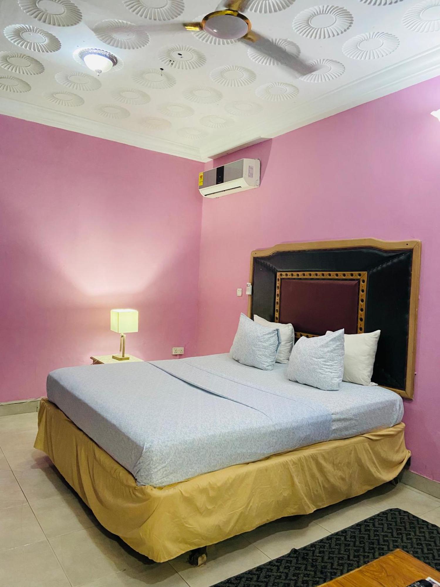 Hotel Heavens Gate Acra Exterior foto